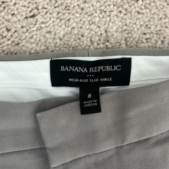 Worn once Banana Republic high rise slime ankle dress pants in grey. - Picture 2 of 3